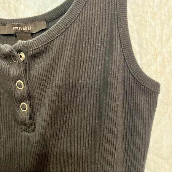 Forever 21 crop black tank - Picture 3 of 3